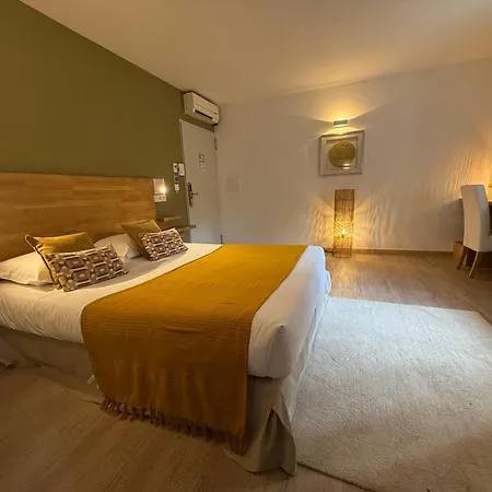 Отель Le Mistral