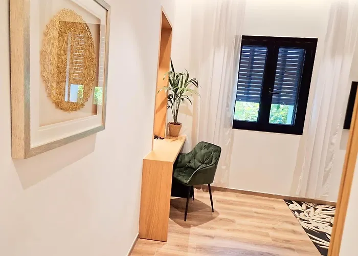 米斯特拉尔酒店