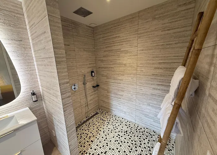 Le Mistral بورتو فيكشْيو