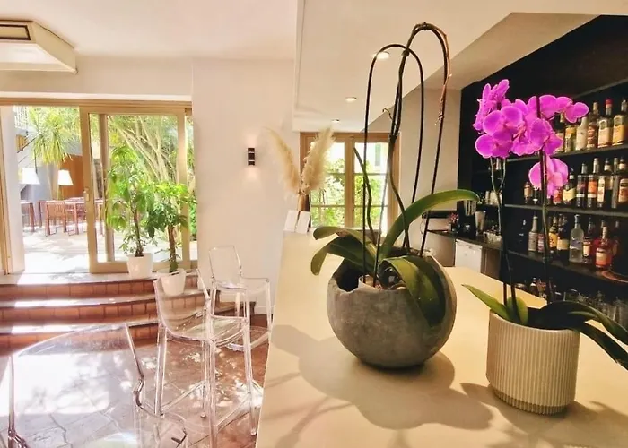 米斯特拉尔酒店